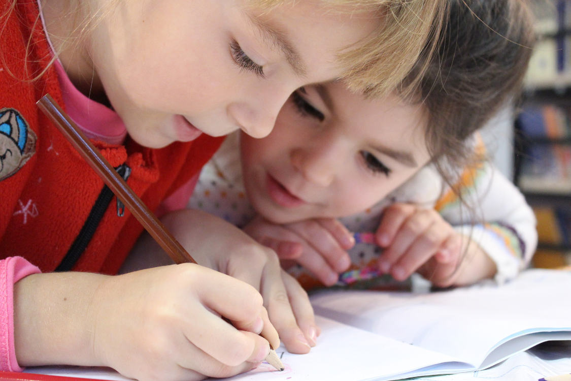 Learn practical strategies to support young writers, understand developmental stages, and connect phonics instruction to meaningful writing experiences that benefit both reading and writing proficiency.